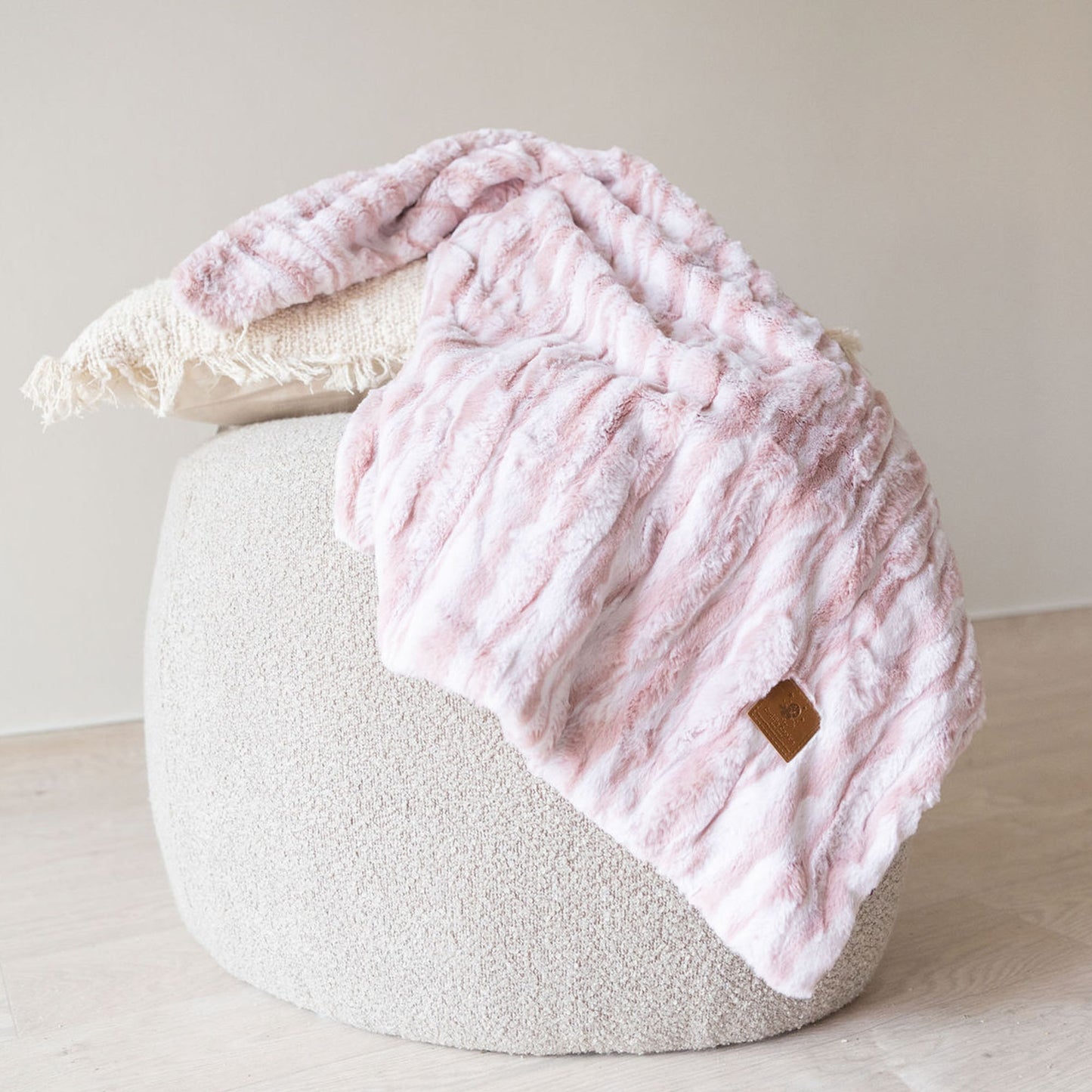 Luxury Pink Wave Fur Blanket